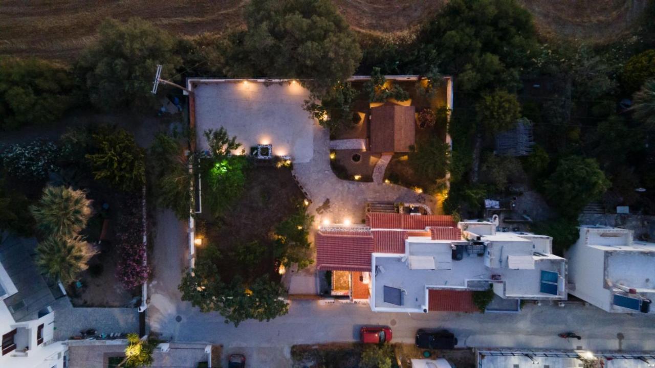 Naxos Chora Villa "Vaporias" With Amazing Garden Naxos City Exterior photo