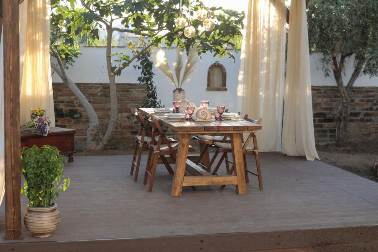 Naxos Chora Villa "Vaporias" With Amazing Garden Naxos City Exterior photo